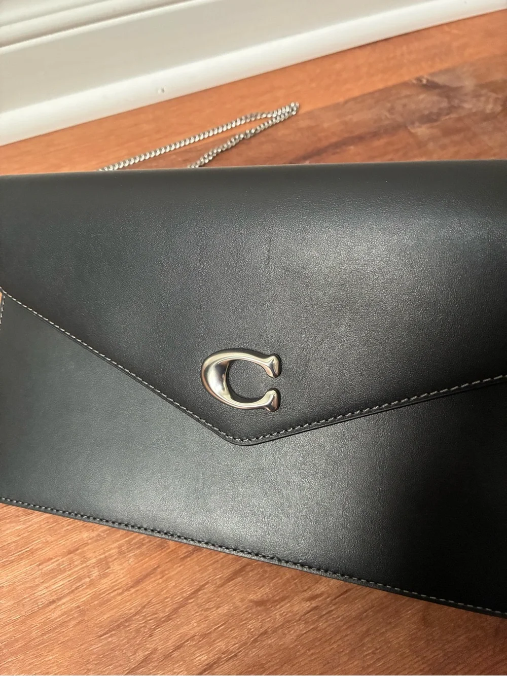 Coach Essential Small Leather Clutch Chain Crossbody Purse